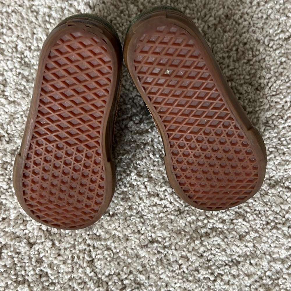 Vans - Picture 4 of 7